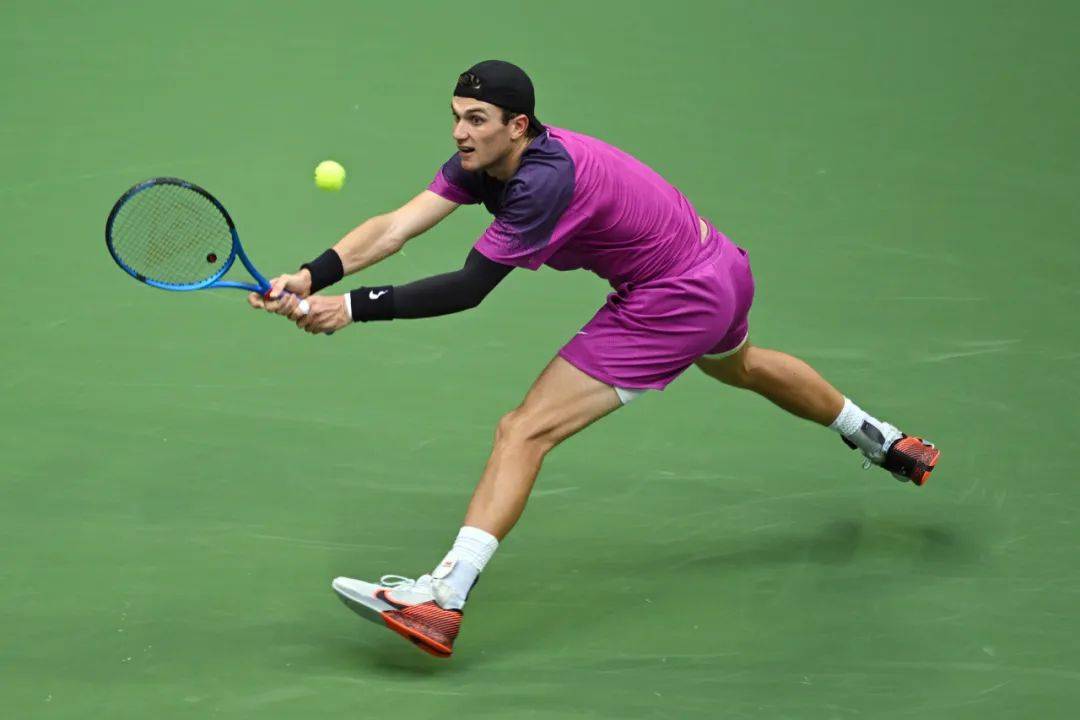 足球商业化 足球商业化