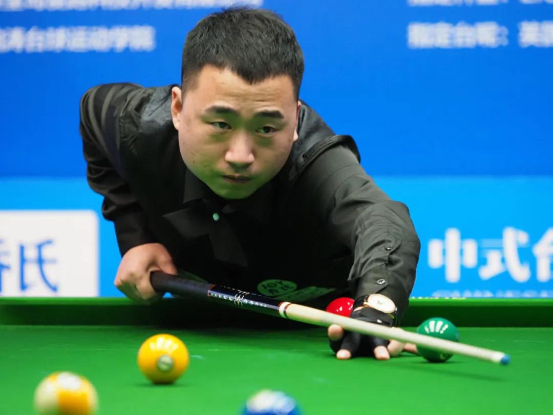 英超更衣室 英超更衣室