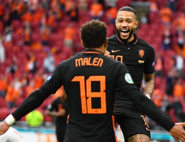 场上展现了 场上展现了