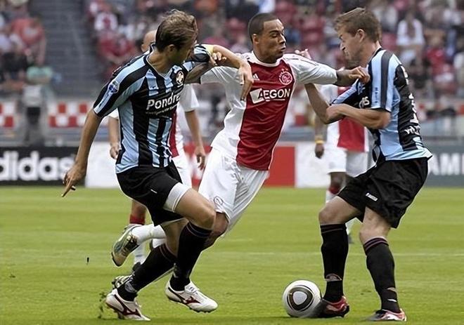 加强青训与 加强青训与